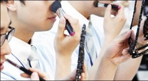 Đàn ông Hàn vung tiền mua mỹ phẩm vì sao