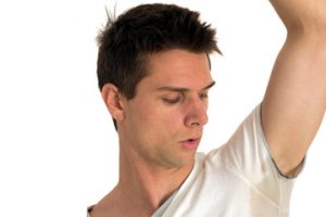 Điều trị hôi nách cho nam giới tại nhà