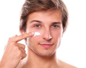 Làm trắng da cho nam giới thật dễ dàng